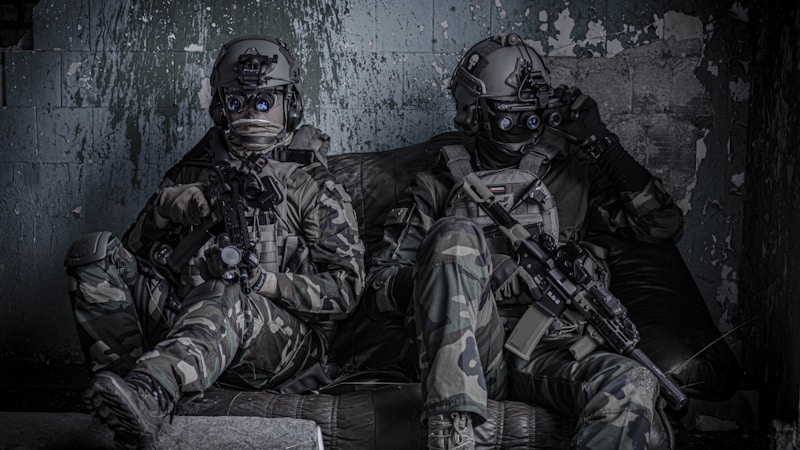 Irán lanza ola 78 de misiles y EEUU evalúa enviar paracaidistas a capturar su principal puerto petrolero