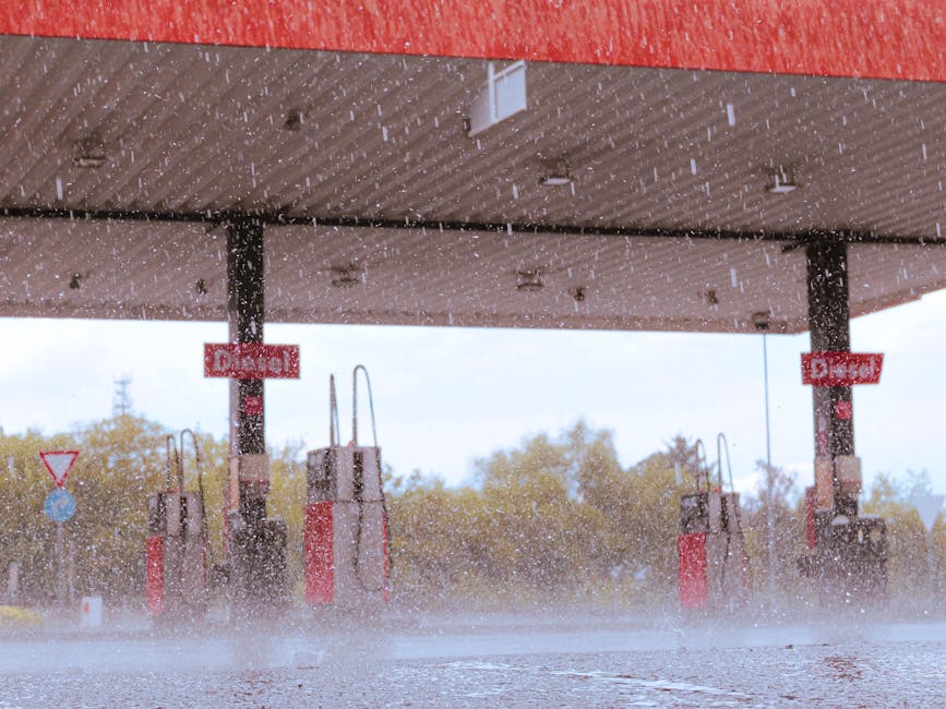 Nuevas alzas de bencina golpearán desde este jueves: gasolina subirá $36,5 y diésel $63 por litro