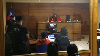 Madre de adolescente que llevó arma a colegio de Curicó asegura que tiene autismo