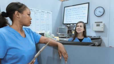 Municipio de Chiguayante despide a 50 funcionarios de salud: afecta CESFAM y Centro de Salud Mental