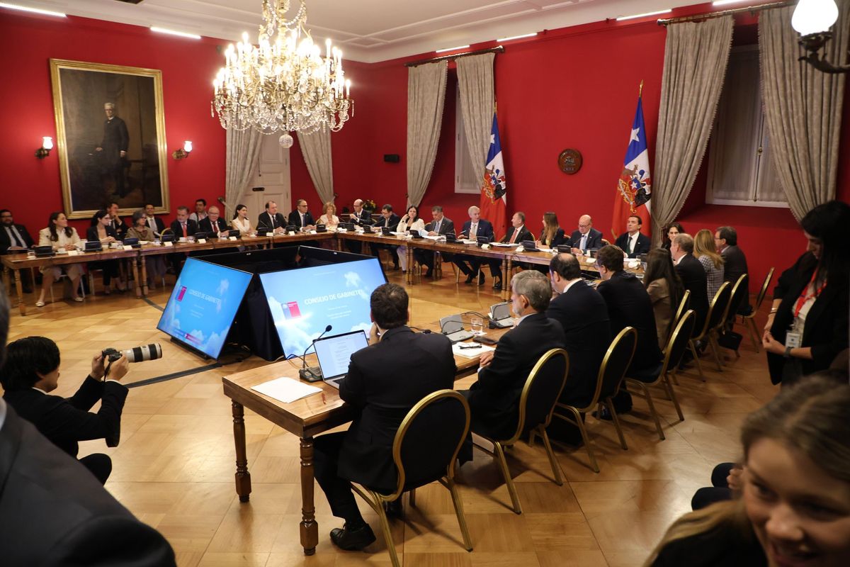 Contraloría endurece reglas para ministros de Kast: multas, destitución y test de drogas obligatorios