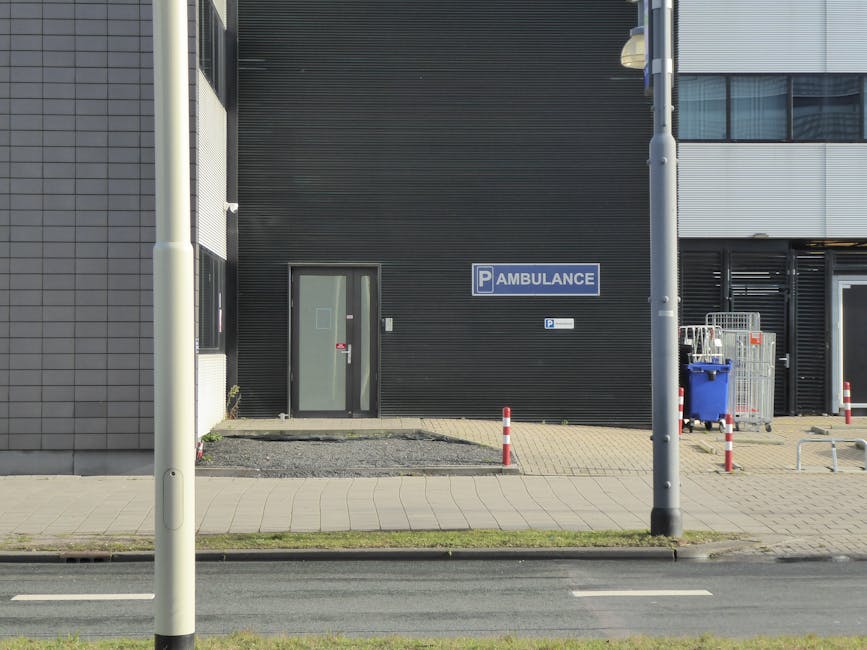 Contraloría detecta que director del Hospital de Curicó atendió en una clínica en horario laboral