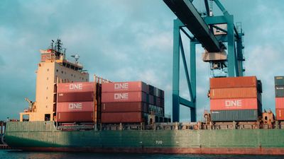 Guerra en Irán dispara fletes marítimos 20% en un mes: importaciones chilenas en riesgo