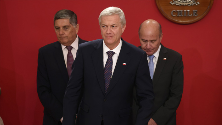 En tiempos de recorte: el gobierno de Kast prepara rebaja del 20% a sueldos de sus propios asesores