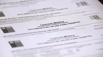 Justicia alza secreto bancario a médico que emitió 11.880 licencias falsas: Fiscalía calcula fraude por $4.600 millones