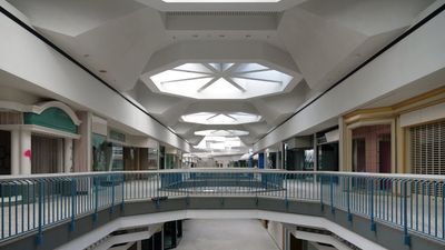 Banda de mecheros le disparó a guardia de seguridad dentro del Mall Plaza Oeste: el atacante sigue prófugo