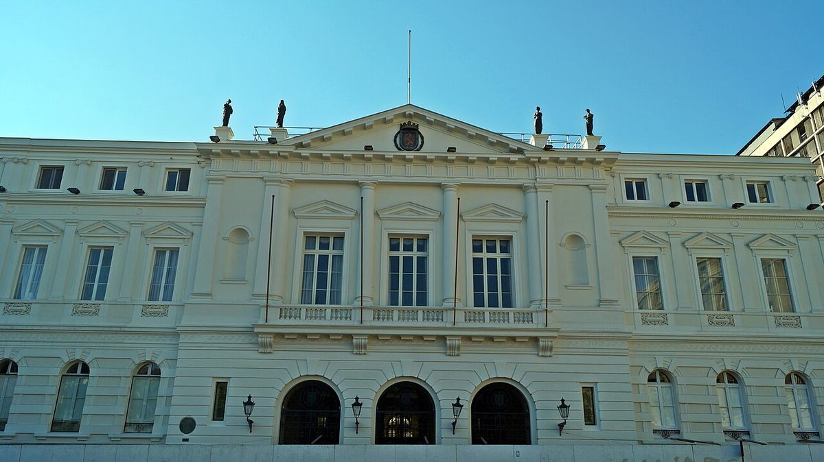 Contraloría abre compra de protección para alcaldes amenazados: exige denuncias e informe policial