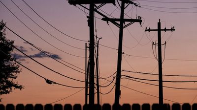 SEC posterga alza en cuentas de luz: las distribuidoras no podrán cobrar hasta julio