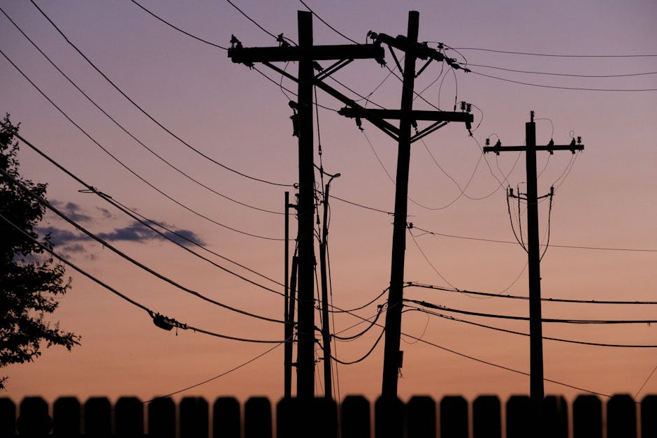 SEC posterga alza en cuentas de luz: las distribuidoras no podrán cobrar hasta julio