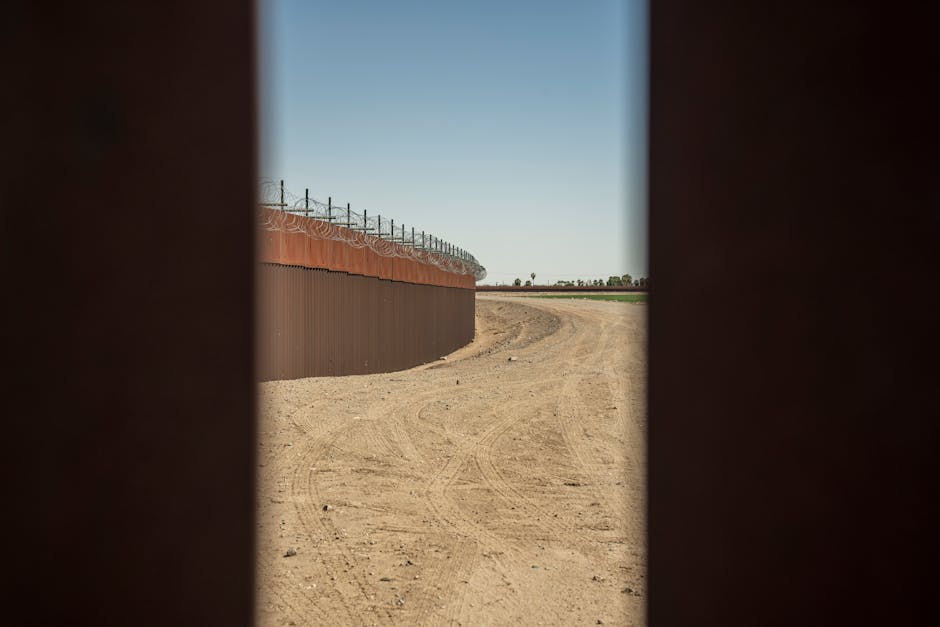 Perú también levanta zanja en la frontera: la respuesta al muro chileno en Chacalluta